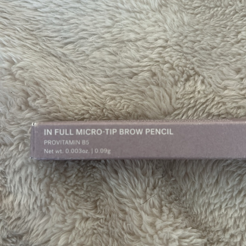 ILIA In Full Micro-Tip Brow Pencil in Auburn - Picture 4 of 4